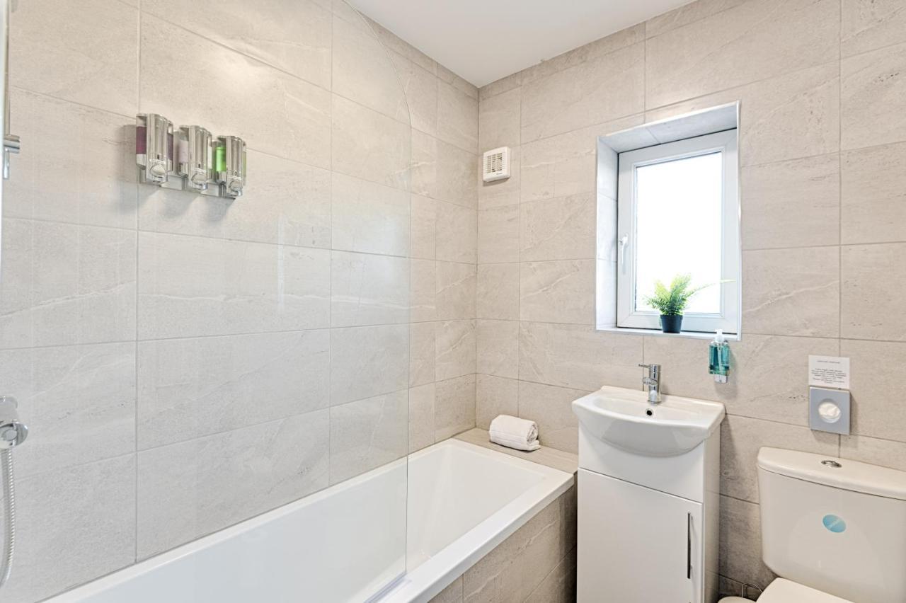 The Glenroy - Tv In Every Bedroom! Swansea Exteriör bild
